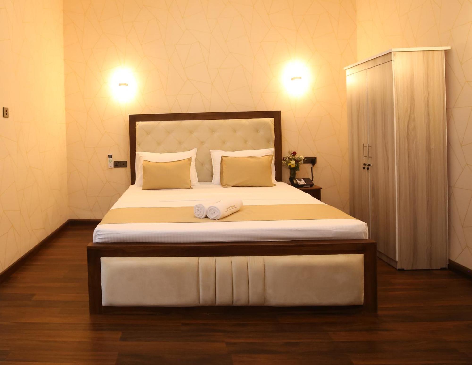 Crown Regency- Badulla Hotel Luaran gambar