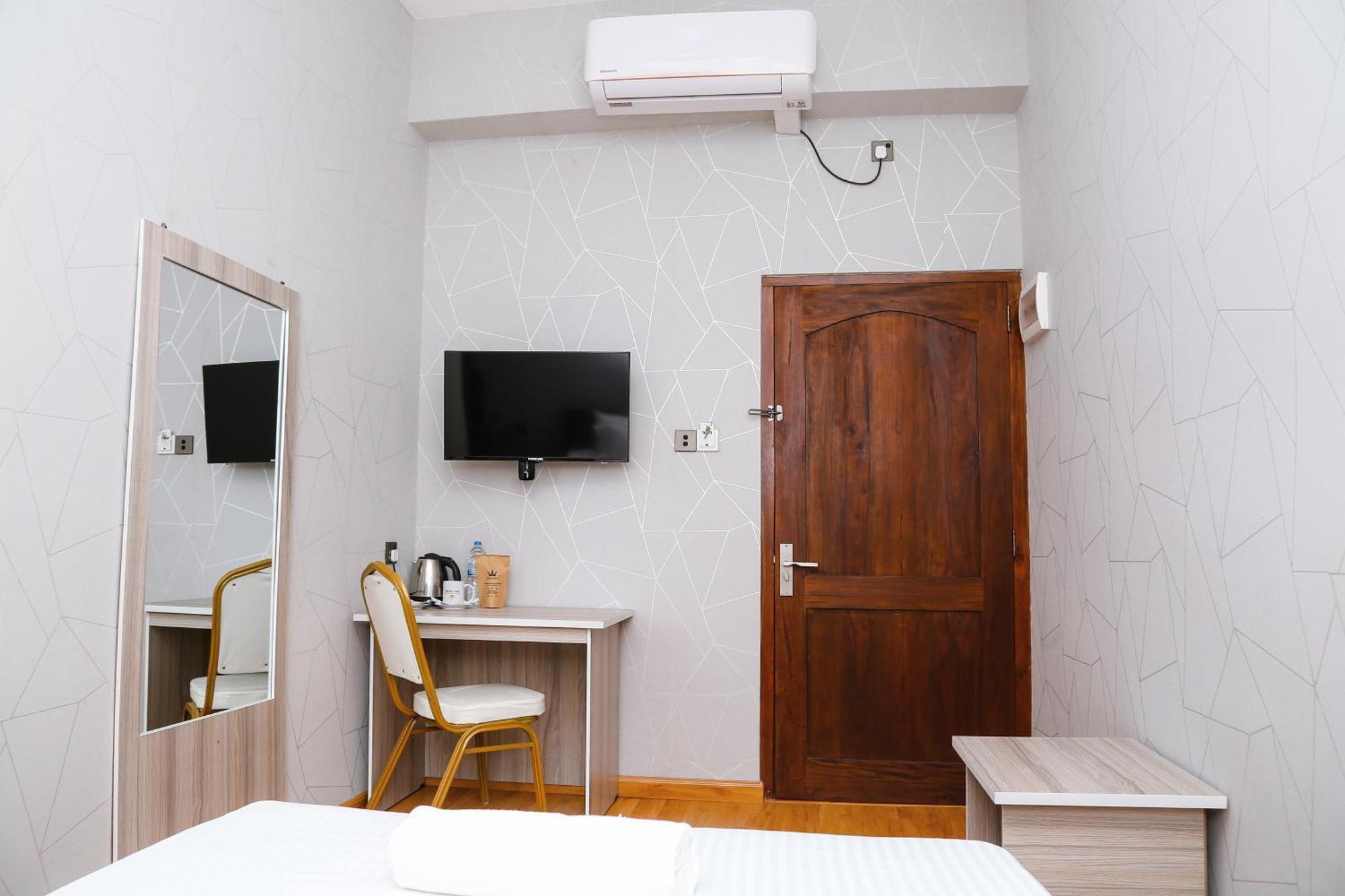 Crown Regency- Badulla Hotel Luaran gambar