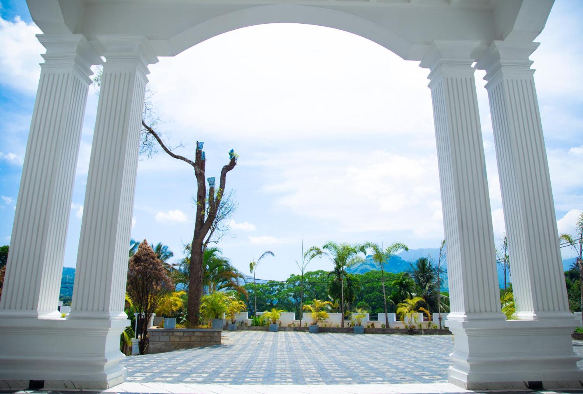 Crown Regency- Badulla Hotel Luaran gambar